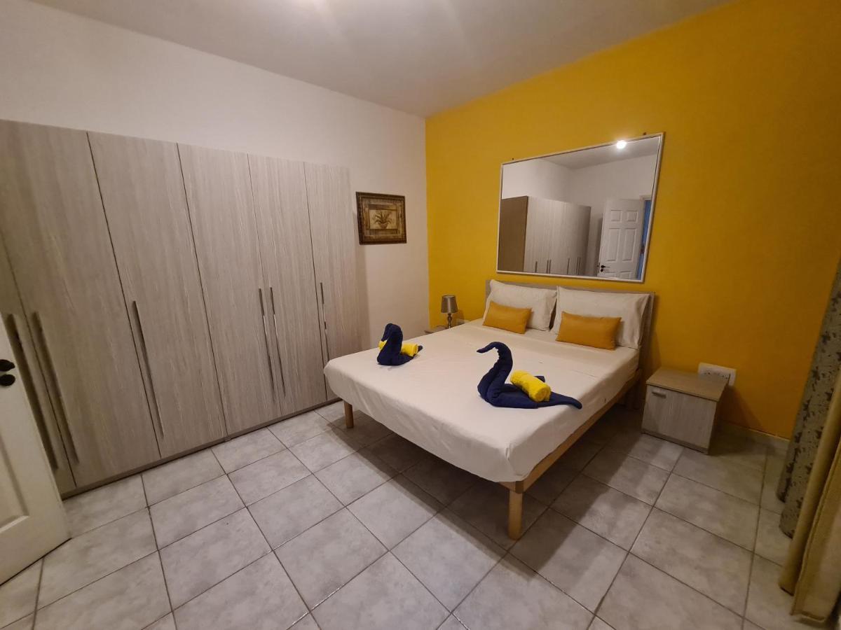 Spacious Seafront Apt Next To Sliema-Valeta Ferry Exterior photo